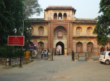 Safdarjung Tomb