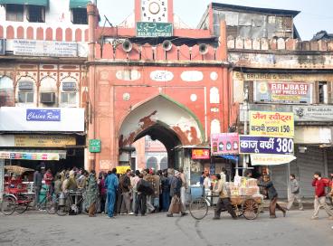 Heritage walk in the cityscape of Shahjahanabad. The trail is titled recounting Heritage Parampara of Kharibaoli, St. Stephen’s Church, Fathehpuri Masjid on 19th Jan, 2013 (Saturday) from 09:30 am to 10:30 am.